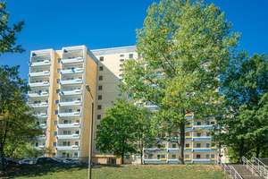 2-Raum-Balkonwohnung im Chemnitzer Süden – Albert-Köhler-Str. 44, 9122 Morgenleite, Chemnitz – Vorschaubild 2