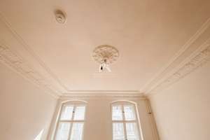 ALTBAULIEBHABER AUFGEPASST! HELLE UND KLASSISCH SCHÖNE ALTBAUWOHNUNG MIT POTENZIAL! PROVISIONSFREI! – Lübecker Straße 29, 10559 Moabit, Berlin – Vorschaubild 5