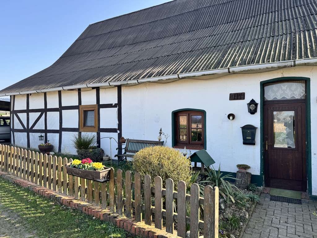 Immobilie in Borgholzhausen - Einzigartige Alleinlage – Raum für Ihre Vision - Bild 3