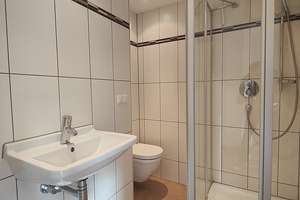 *** Sachsenhausen (Lerchesberg) - Modernisiertes Reihenmittelhaus mit Terrasse, Garten & Garage! *** – Die vollständige Adresse der Immobilie erhältst du vom Anbieter., 60598 Sachsenhausen-Süd, Frankfurt am Main – Vorschaubild 10