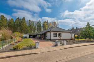 ! Schöner Bungalow mit großem Garten und Vollkeller ! – Pinneberg (Kreis) – Vorschaubild 2