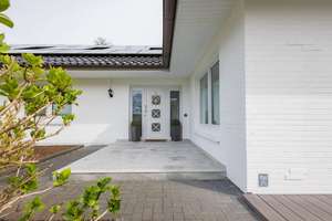 Exklusives Einfamilienhaus in Nordseenähe auf rund 300 m² Wohnfläche mit Traumgrundstück – Die vollständige Adresse der Immobilie erhältst du vom Anbieter., 25872 Ostenfeld (Husum) – Vorschaubild 3