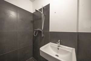 Bezugsfreie u. schöne 34 qm-Whg im 3. OG  Manteuffelstr. / Höhe Paul-Lincke-Ufer – Manteuffelstrasse 64, 10999 Kreuzberg, Berlin – Vorschaubild 4