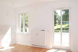 Kleine 2-Raum-Wohnung mit Einbauküche und Balkon – Bernhardstr. 32, 9126 Lutherviertel, Chemnitz – Vorschaubild 1