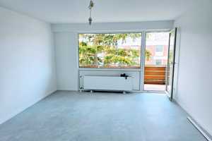 ERSTBEZUG NACH SANIERUNG 2 ZKDB MIT GROßEM BALKON – Bruckerschestr. 132, 47839 Krefeld – Vorschaubild 2