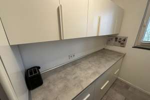     Hochwertig modernisierte 2,5-Zimmer-Wohnung mit EBK, Fahrstuhl, Balkon & Blick ins Grüne – Wilseder-Berg-Straße 7, 28329 Gartenstadt Vahr, Bremen – Vorschaubild 4