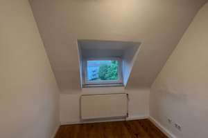 Gepflegte 3-Zimmer-Dachgeschosswohnung in zentraler Lage von Bottrop – Johannestr. 7a, 46240 Boy, Bottrop – Vorschaubild 5