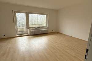 Teilweise renoviert! 2-Zimmerwohnung in Wuppertal-Oberbarmen mit Balkon – Gennebrecker Straße 140b, 42279 Wuppertal – Vorschaubild 2