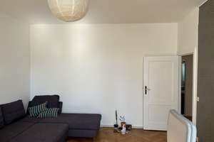 Helle 4 Zimmer Wohnung mit verglaster Loggia
in Berlin Schöneberg |Bezugsfrei ab Juli – Die vollständige Adresse der Immobilie erhältst du vom Anbieter., 12159 Schöneberg, Berlin – Vorschaubild 9