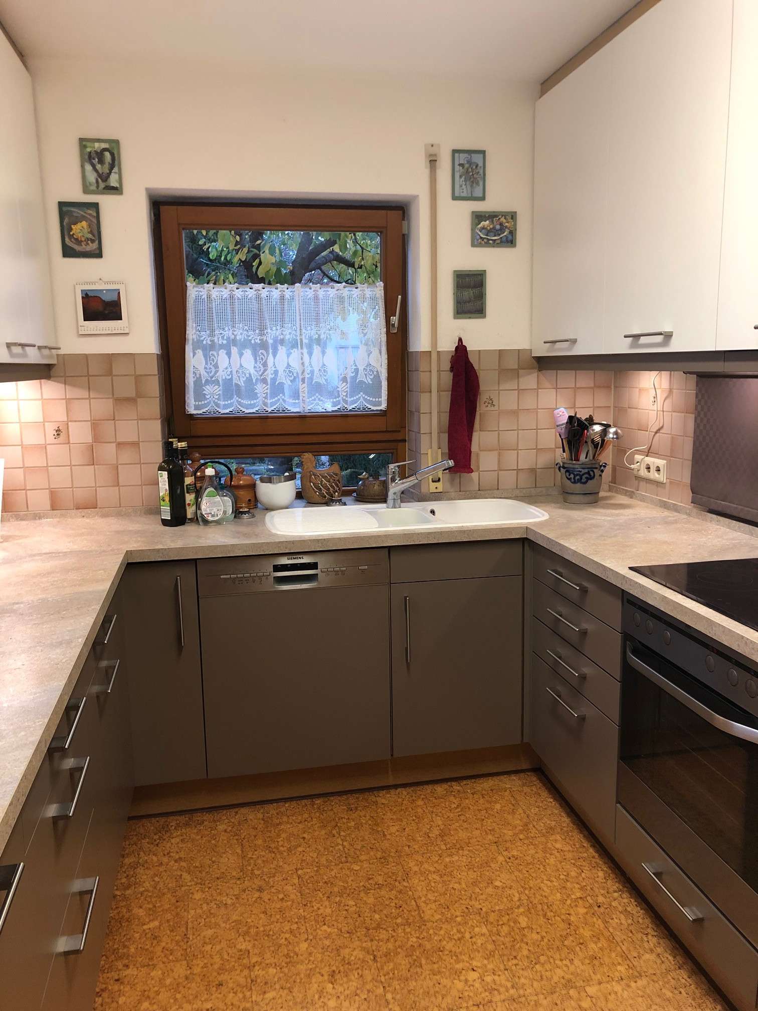 Immobilie in Weil im Schönbuch - Wohnhaus mit Garage und Garten - Bild 2