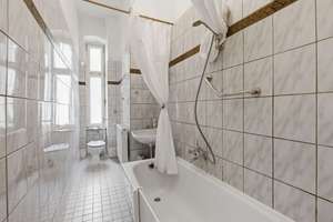 Berlin-Kreuzberg (Bergmannkiez) – Immobilieninvestment: vermieteter Altbau in Toplage – Die vollständige Adresse der Immobilie erhältst du vom Anbieter., 10965 Kreuzberg, Berlin – Vorschaubild 9