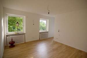 ESCHERSHEIM: Kleine Villa mit großem Garten! – Die vollständige Adresse der Immobilie erhältst du vom Anbieter., 60431 Eschersheim, Frankfurt am Main – Vorschaubild 13