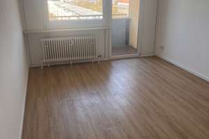 Gepflegte 3-Zimmer-Wohnung im 8. OG mit Balkon in Markt Schwaben – Enzensbergerstraße 22, 85570 Markt Schwaben – Vorschaubild 2