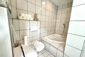 Großes und gepflegtes Wohnhaus in zentraler Ortslage! – Koblenz – Vorschaubild 7