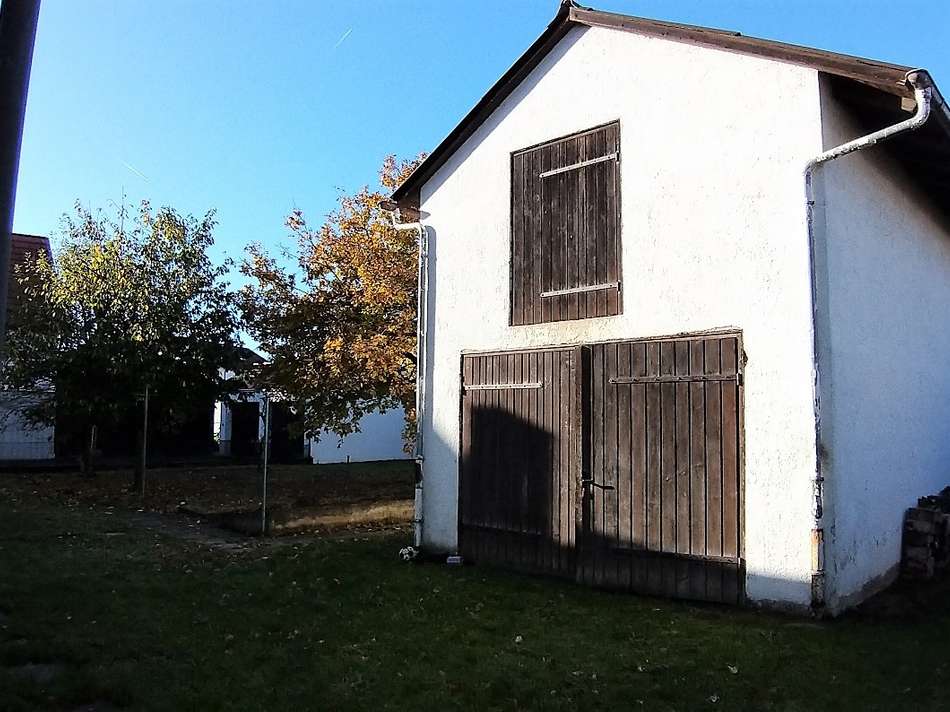 rückwärt. Garten m. Schuppen