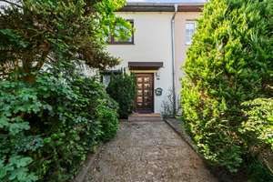 Bremen - Vahr | Sanierungsbedürftiges 3-Zimmer-Reihenhaus mit Garten, Keller und Garage – Die vollständige Adresse der Immobilie erhältst du vom Anbieter., 28327 Neue Vahr Südost, Bremen – Vorschaubild 2