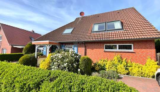 Bild von Krummhörn! Charmantes Zweifamilienhaus in Pewsum – saniert, mit Garten, Garage & viel Potenzial
