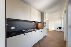 Traumhaftes modernes Wohnen im Dachgeschoss mit EBK und Süd-West-Ost Ausblick! – Moissistraße 31, 12489 Adlershof, Berlin – Vorschaubild 6