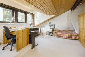Einfamilienhaus mit Split‑Level‑Architektur in Hanglage am Bach – courtagefrei  – Die vollständige Adresse der Immobilie erhältst du vom Anbieter., 22339 Hummelsbüttel, Hamburg – Vorschaubild 17