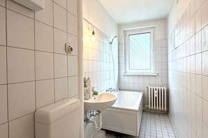 Vorbereitet zur Renovierung, 3 Zimmerwohnung mit Balkon + Eigentum Stellplatz. – Körtingstraße 4, 12107 Mariendorf, Berlin – Vorschaubild 13