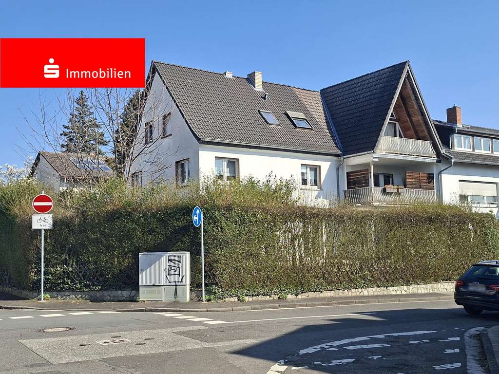 Immobilie in Hofheim am Taunus - Großzügiges 3-Familienhaus mit Garten, Terrassen und Balkonen – vielfältige Nutzungsmöglichkeiten - Bild 0