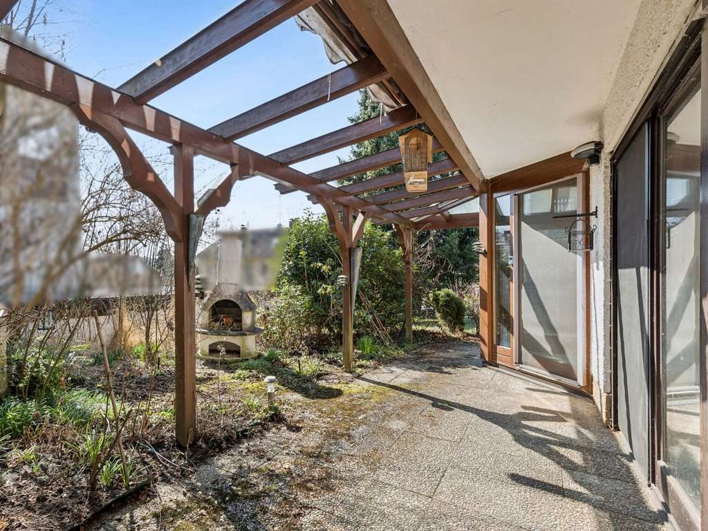 Immobilie in Erdweg - Renovierungsbedürftige 4-Zimmer-Wohnung in Erdweg-Kleinberghofen - Bild 3