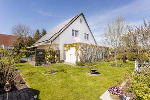 Familienidylle mit Pool, Sonne & moderner Technik - Einziehen und wohlfühlen!