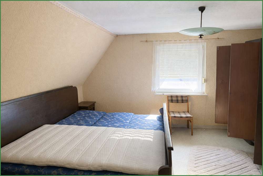 Immobilie in Burscheid - SANIERUNGSOBJEKT: DHH - Garagen - wohnliches Gartenhaus - in Burscheid - Hammerweg - Bild 6