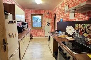 82 m² plus Hobbyraum im Spitzboden - helle 3-Zimmer-Wohnung in Rosenberg mit Balkon und Garage – Die vollständige Adresse der Immobilie erhältst du vom Anbieter., 92237 Sulzbach-Rosenberg – Vorschaubild 4