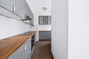 🌿 Hoch hinaus in Adlershof – helle 1-Zimmer-Altbau mit Dielen, 3-m-Decken & Blick zum Johannisthal – Die vollständige Adresse der Immobilie erhältst du vom Anbieter., 12489 Adlershof, Berlin – Vorschaubild 5