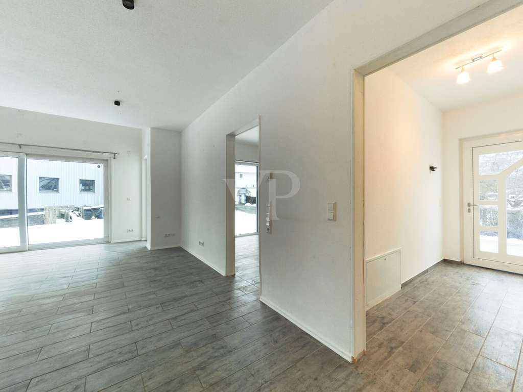 Immobilie in Steffenberg - Großzügiges Familienhaus am Bachlauf mit Gestaltungsfreiraum und Garten - Bild 1