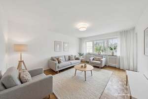 Sonnige Dreizimmerwohnung mit Balkon in ruhiger Zehlendorf Lage – Die vollständige Adresse der Immobilie erhältst du vom Anbieter., 14165 Zehlendorf, Berlin – Vorschaubild 1