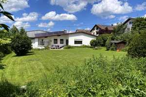 Attraktiver Bungalow mit großem Grundstück – Schwarzwald-Baar-Kreis – Vorschaubild 1