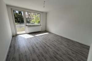 Renovierte & sanierte 4 Zi-Whg. mit S-W Balkon, Hochparterre, gepflegtes 6 Parteienhaus in Hassels – Die vollständige Adresse der Immobilie erhältst du vom Anbieter., 40599 Hassels, Düsseldorf – Vorschaubild 4