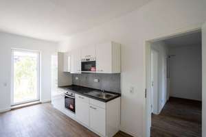 Sanierte Hochparterrewohnung mit 2 Zimmern, moderner Einbauküche und Balkon in Altlindenau – Queckstraße 15, 4177 Altlindenau, Leipzig – Vorschaubild 2