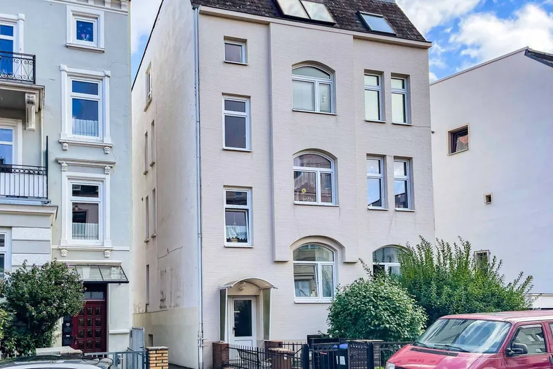 Stuck, Dielen & Licht – Altbau mit Charakter und Renovierungspotenzial für deinen Wohntraum, Lübeck – Bild 3