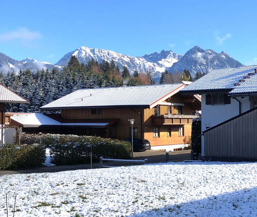 Immobilie in Obermaiselstein - 5-Zimmer EG-Wohnung in 2-Fam-Vollholzhaus in Obermaiselstein - Bild 0
