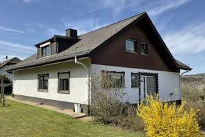 Besonderes Anwesen mit Ausblick, Ruhe & Großzügigkeit! – Die vollständige Adresse der Immobilie erhältst du vom Anbieter., 35075 Gladenbach – Vorschaubild 5