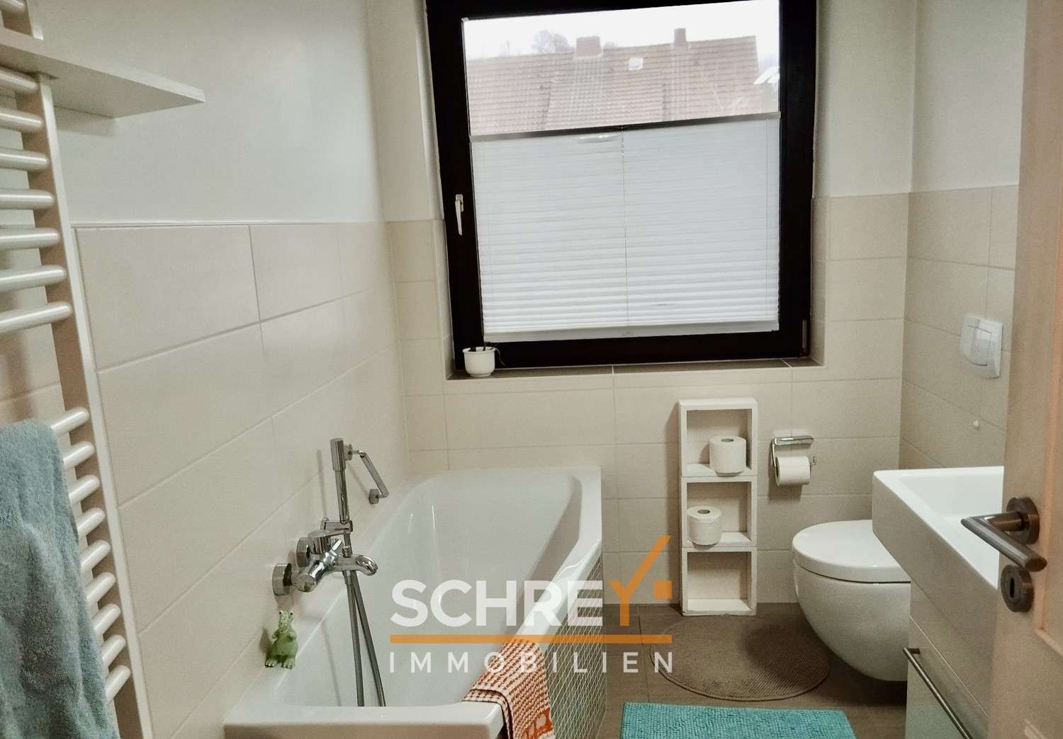 Immobilie in Bersenbrück - Viel Platz für Ihre Wohnideen – Zweifamilienhaus mit über 266 m² - Bild 2