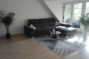 helle 3 Zimmer/Küche/Bad/Balkon  Dachgeschosswohnung an einer Spielstraße – Oppelner Straße 48, 49086 Darum/Gretesch/Lüstringen, Osnabrück – Vorschaubild 2
