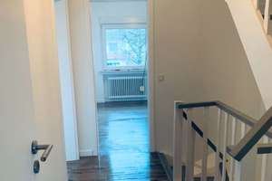 Großzügiges Reihenhaus mit viel Platz und Entwicklungspotenzial – Bezugsfrei ab 01.06.2026 – Die vollständige Adresse der Immobilie erhältst du vom Anbieter., 53859 Niederkassel – Vorschaubild 3
