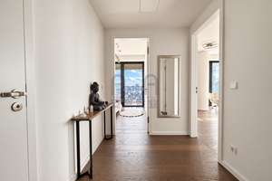 Exklusiv möbliertes Skyline-Living im Grand Tower – Designermöbel von B&B Italia & Schramm inklusive – 60327 Gallus, Frankfurt am Main – Vorschaubild 2