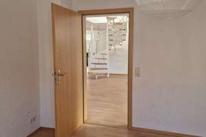 Stadtleben trifft Freiluft-Oase: Maisonette mit 45 m² Dachterrasse – Die vollständige Adresse der Immobilie erhältst du vom Anbieter., 75173 Südweststadt, Pforzheim – Vorschaubild 3