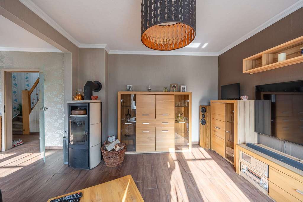 Immobilie in Loxstedt - Loxstedt - Hohewurth | Großzügiges Einfamilienhaus mit Einliegerwohnung! - Bild 3