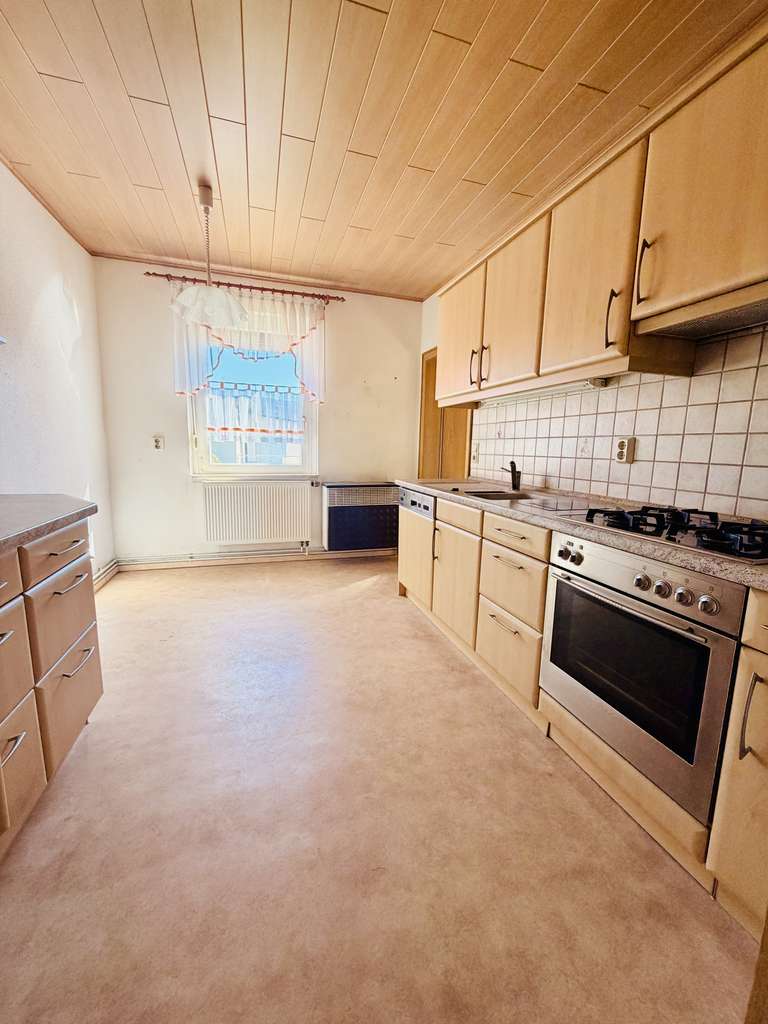 Immobilie in Zella-Mehlis - Charmante Immobilie mit Potenzial und herrlichem Bergblick - Bild 2