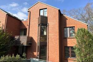 Sonnige Terrassenwohnung in bevorzugter Gegend von Blankenese mit 2 oder 3 Zimmern und Tiefgarage – Die vollständige Adresse der Immobilie erhältst du vom Anbieter., 22587 Blankenese, Hamburg – Vorschaubild 7