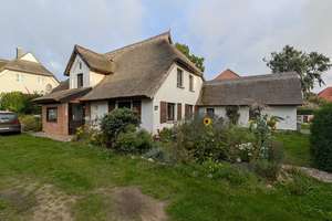 Ahrenshoop: Leeres Einfamilienhaus mit ca. 250 m² und 550 m² Grundstück per SOFORT zu VERKAUFEN – Die vollständige Adresse der Immobilie erhältst du vom Anbieter., 18347 Ahrenshoop – Vorschaubild 25