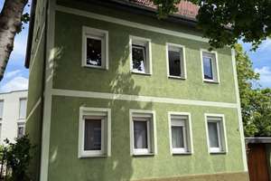 Freistehendes Mehrfamilienhaus mit Garten, Doppelgarage und Ausbaupotenzial in Heilbronn-Böckingen