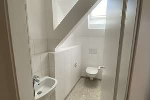 Dachgeschosswohnung in Karlsruhe Weststadt. Erstbezug 3‑ Zimmer  mit Wohn-, Ess- und Kochbereich  – Die vollständige Adresse der Immobilie erhältst du vom Anbieter., 76135 Weststadt, Karlsruhe – Vorschaubild 13