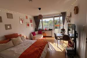 Lichtdurchflutete, möblierte 1- Zimmer Wohnung mit Balkon & Ausblick auf den Ringpark 